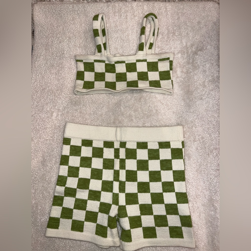 Checker Knit Belle the Label Set in Green and Cream - Picture 6 of 8